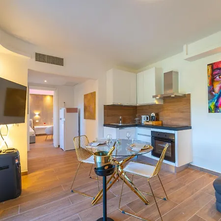 Apartment Brorent-la Maison Doree